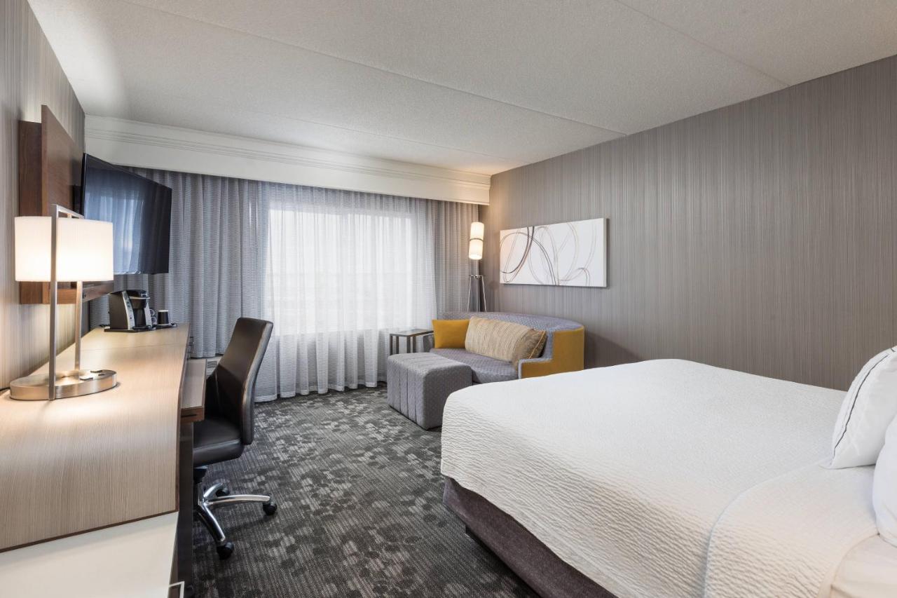 Courtyard By Marriott Toronto Vaughan Exterior foto