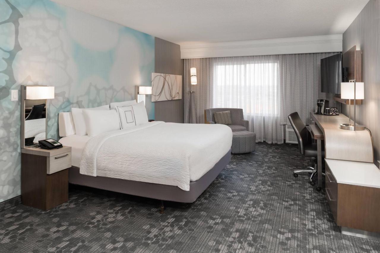 Courtyard By Marriott Toronto Vaughan Exterior foto