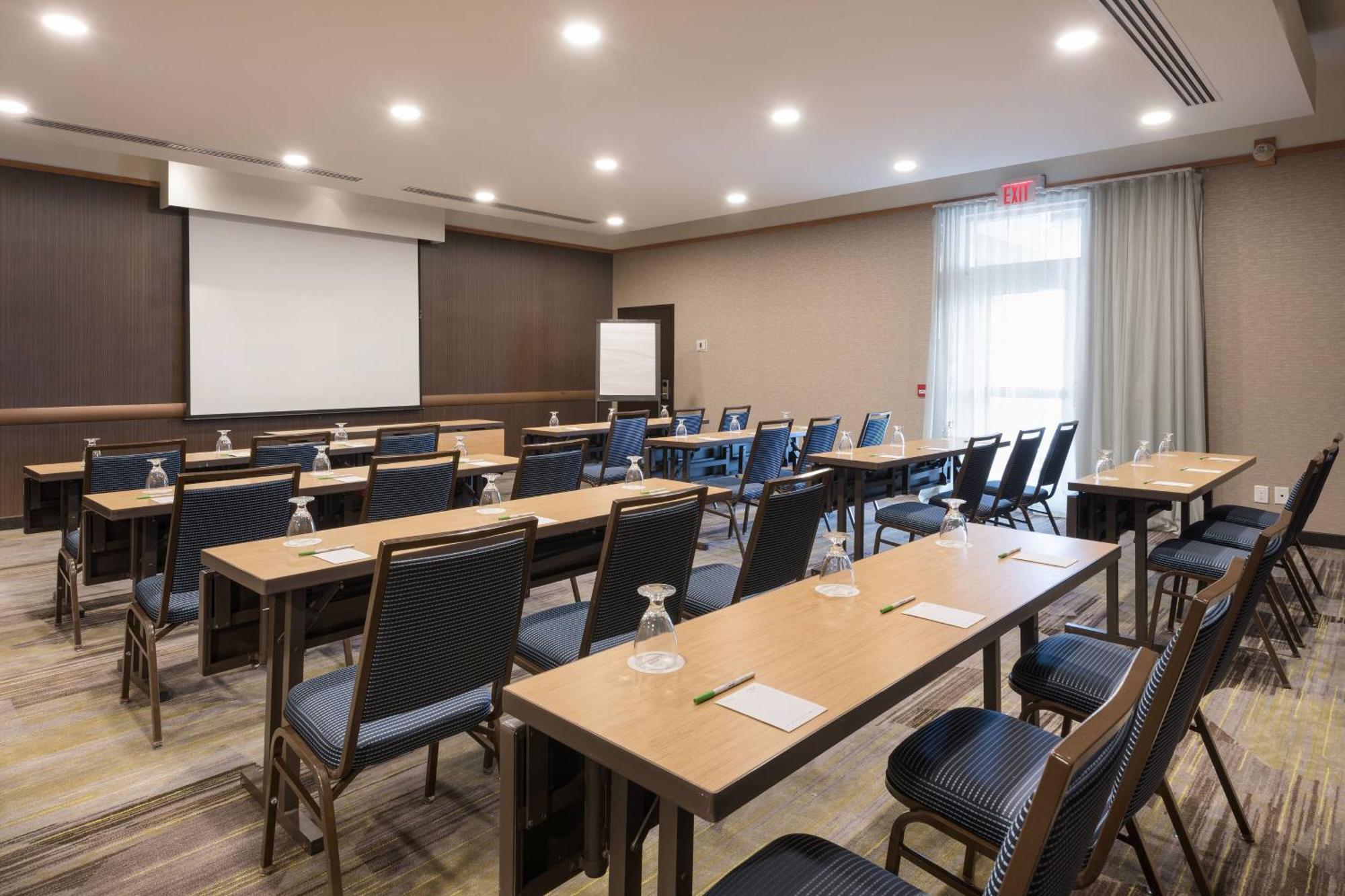 Courtyard By Marriott Toronto Vaughan Exterior foto