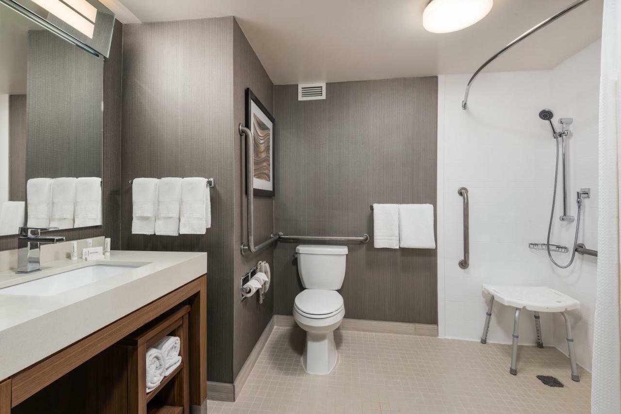 Courtyard By Marriott Toronto Vaughan Exterior foto
